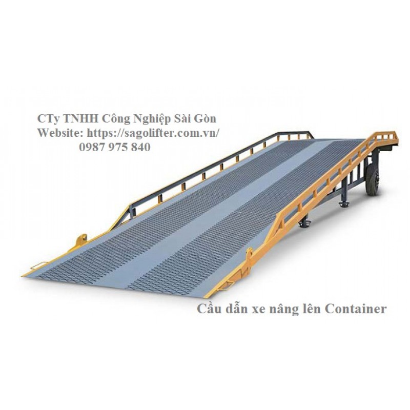 Cầu dẫn xe nâng lên Container